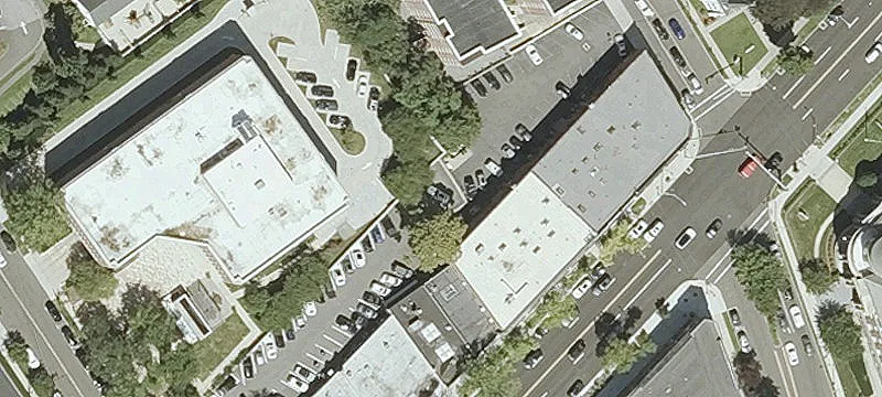 1 Putnam Ave