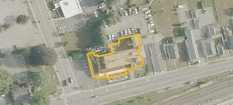 215 Main St