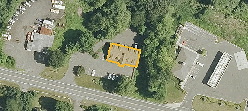 1369 Southford Rd