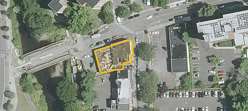 25 Main St