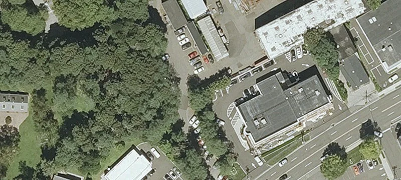 345 Putnam Ave