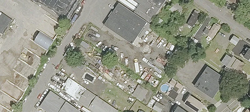 85 Laura St