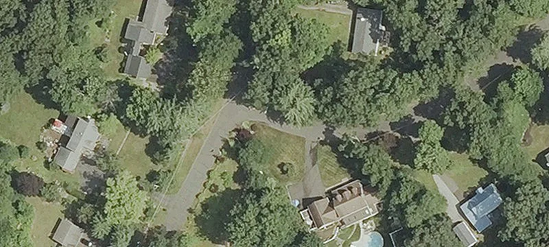 16 Glenbrook Dr