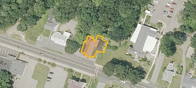 1140 Main St