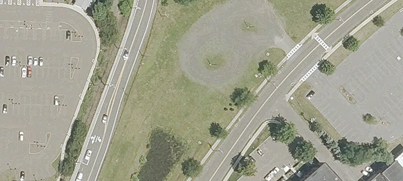 2 Indian Nck Ave