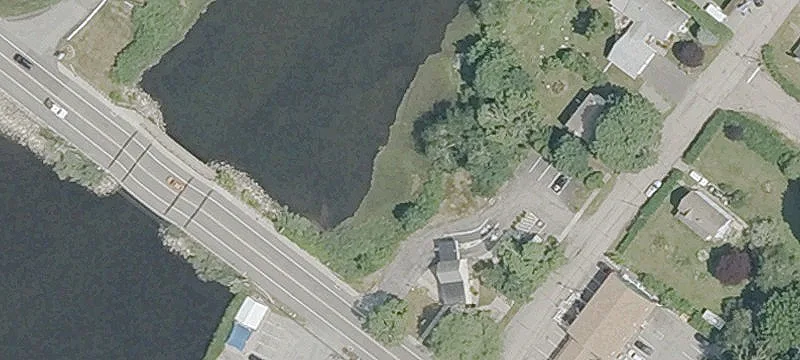 11 Avery St