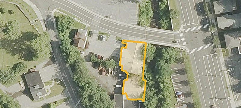 1 Lake St