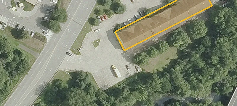 121 Berlin Rd