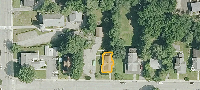 24 Hawkins St