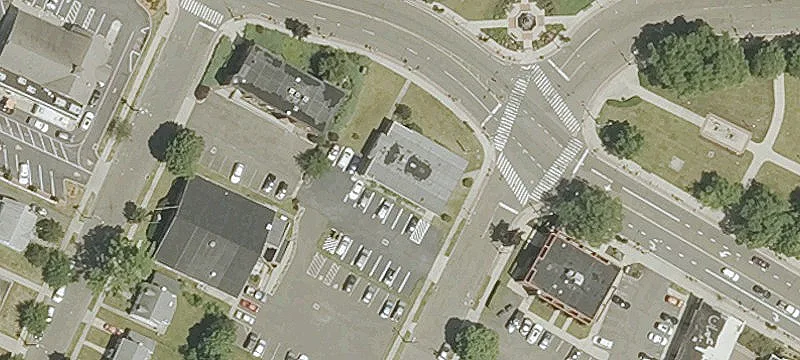 300 Main St