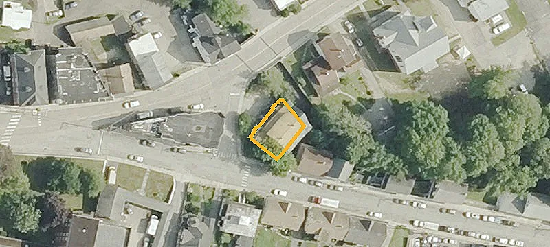 30 Main St