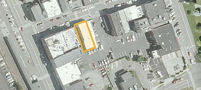 24 Bank St