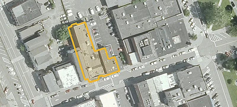 30 Bank St