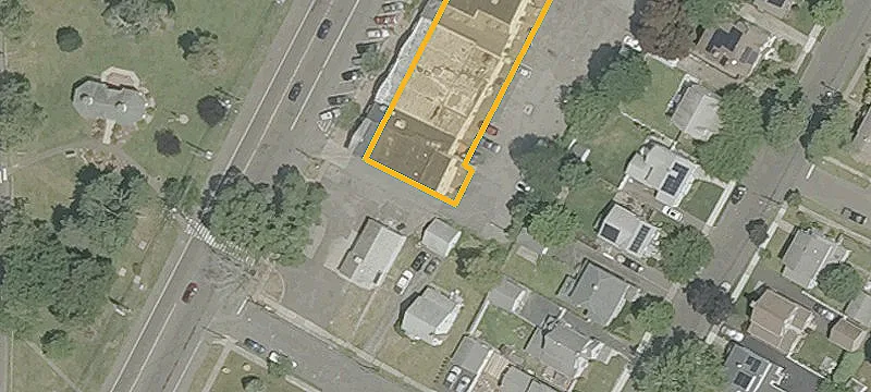3520 Main St