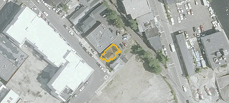 11 Isaacs St