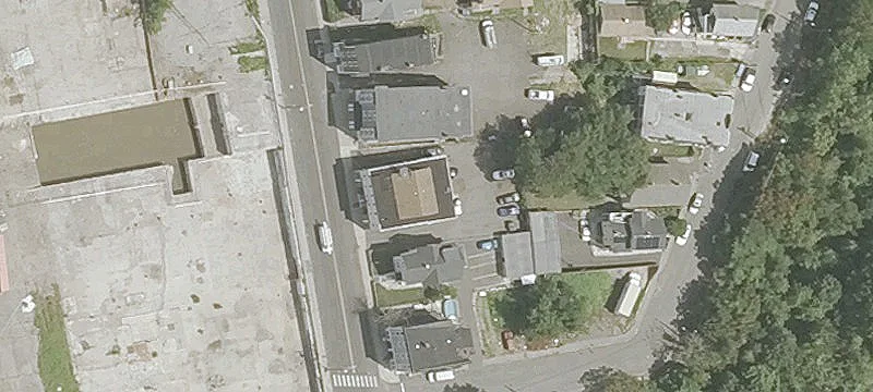 709 Main St