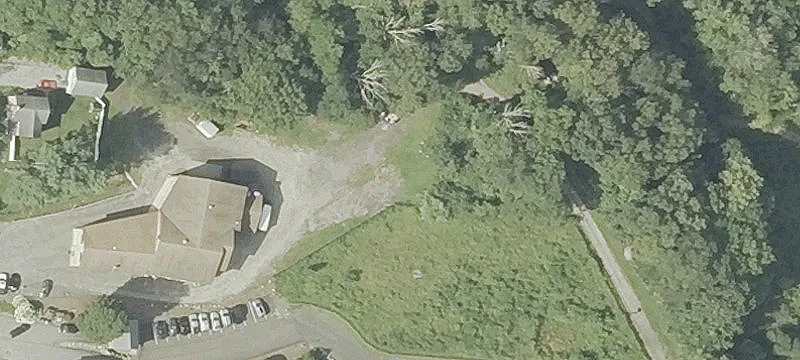 8 Maple Dr