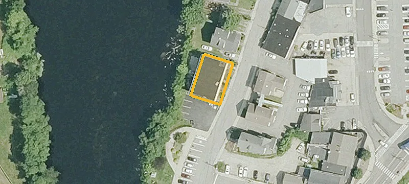 13 Water St
