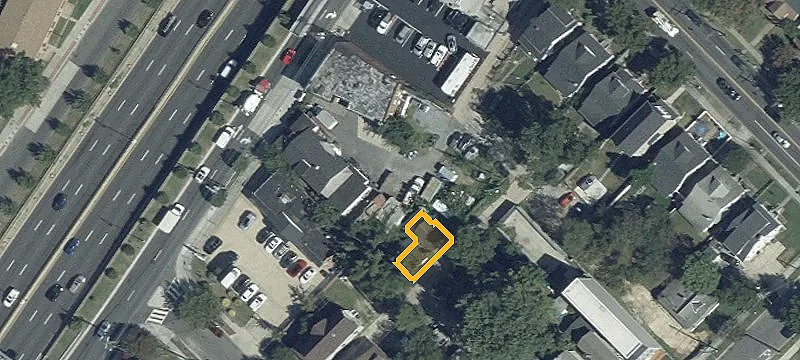 1605 Kenilworth NE Ave