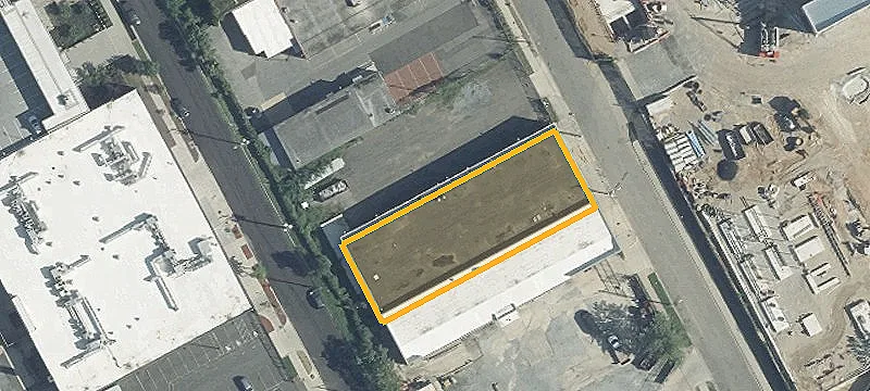 2240 25th NE Pl