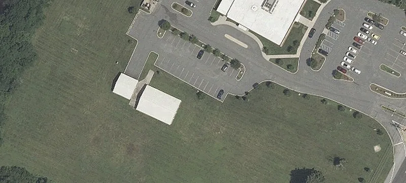 621 Dupont Hwy
