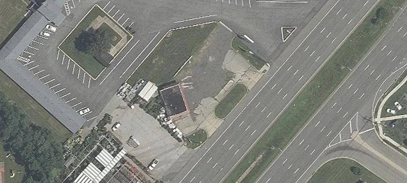 135 Dupont Hwy