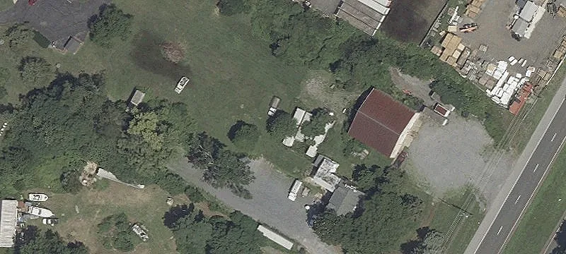 819 Dupont Hwy