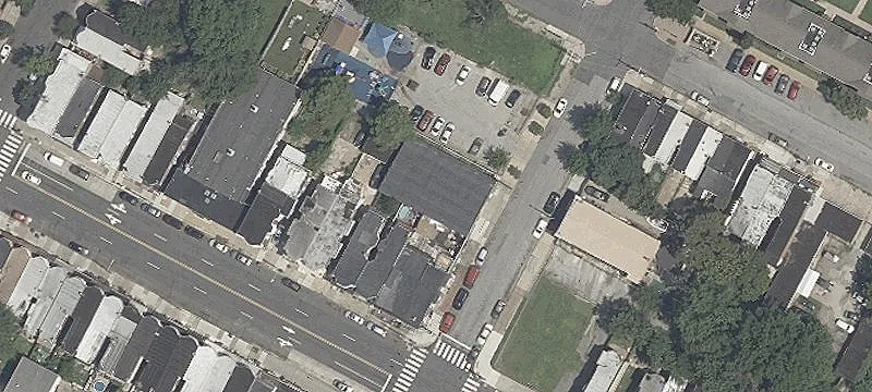 403 Dupont St