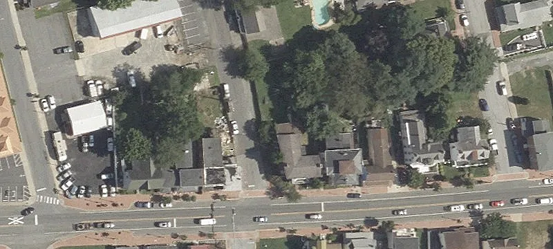 123 Main St