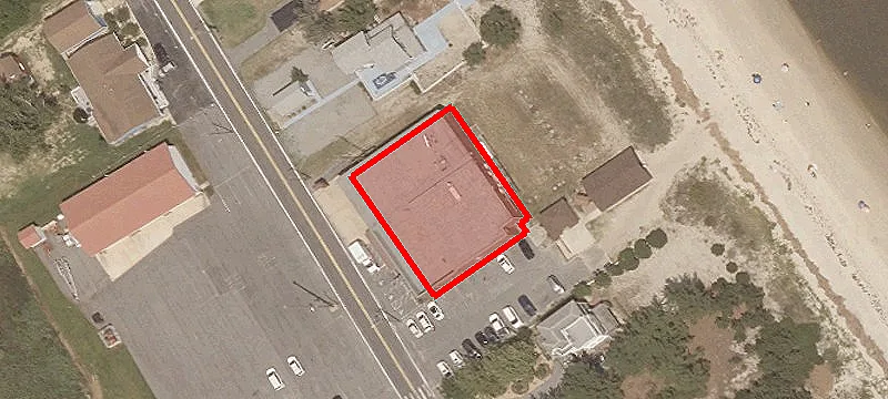 359 Bay Ave