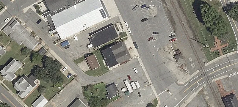 8 Railroad Ave