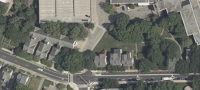34 Delaware Ave