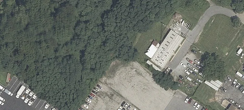 2225 Dupont Hwy
