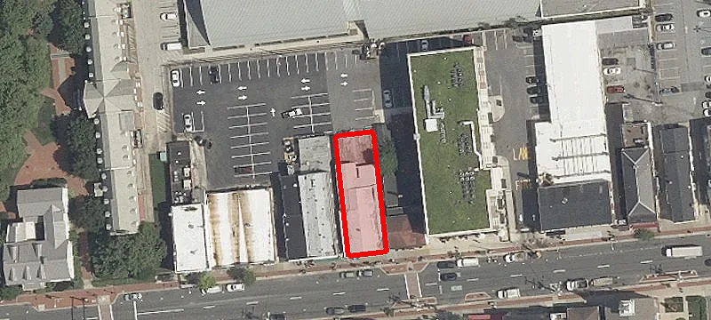 48 Main St