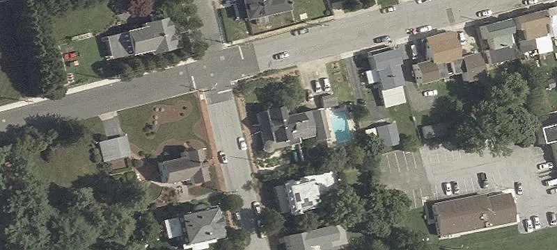 215 Cass St