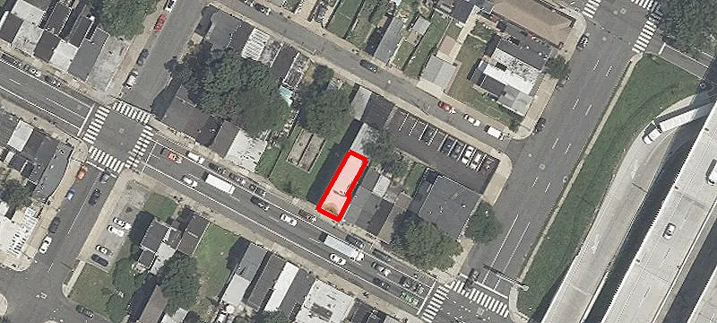 1015 Lancaster Ave