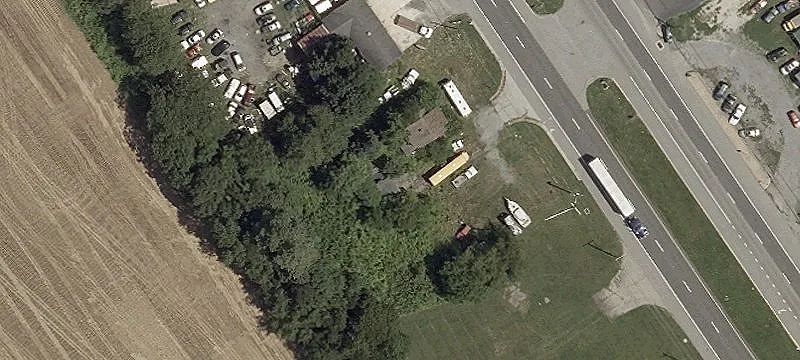 5737 Dupont Pkwy