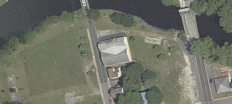 305 Poplar St