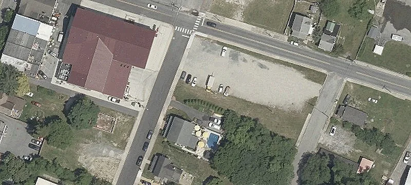 103 Chestnut St