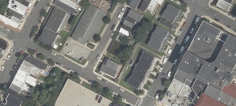 708 Douglas St