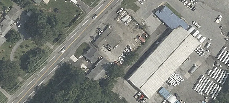 1023 Riv Rd