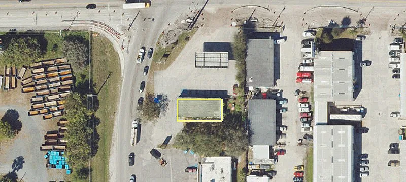 999 Edwards Rd