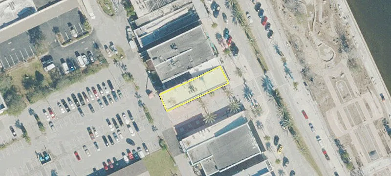 230 Bch St