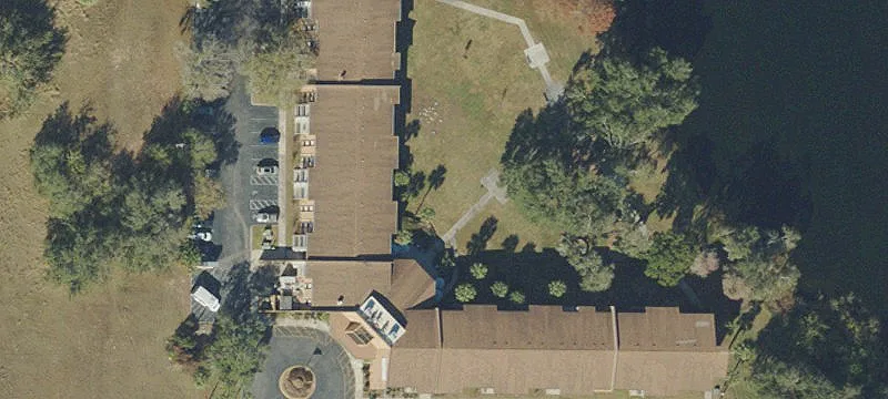1211 Caroline St