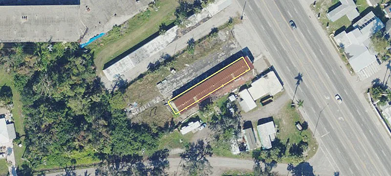 1069 Tamiami Trl