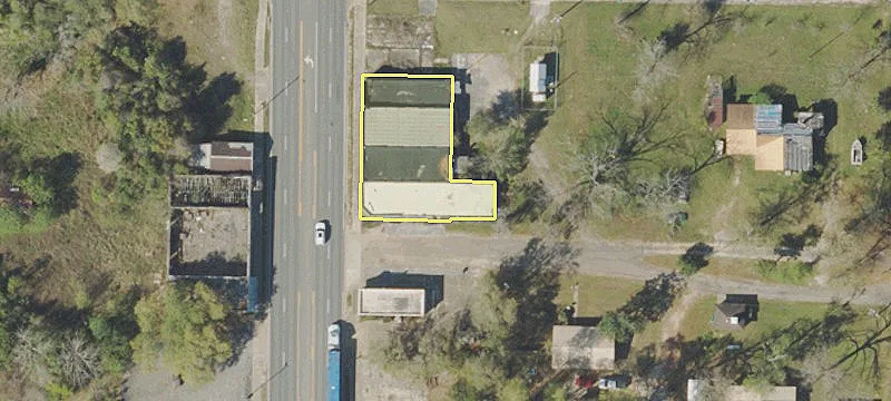 3160 Main St