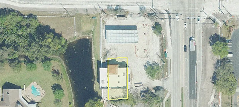4550 University Dr