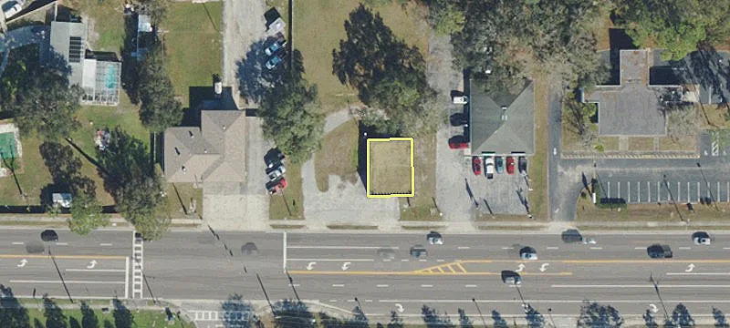 120 Bloomingdale Ave
