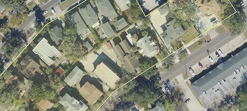 2735 Riverside Ave