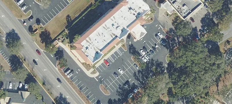 1202 Avenida Central